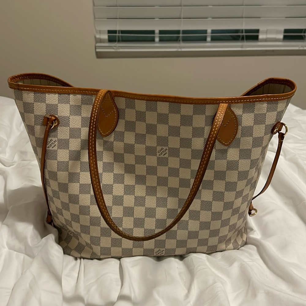 Louis Vuitton neverfull mm beige